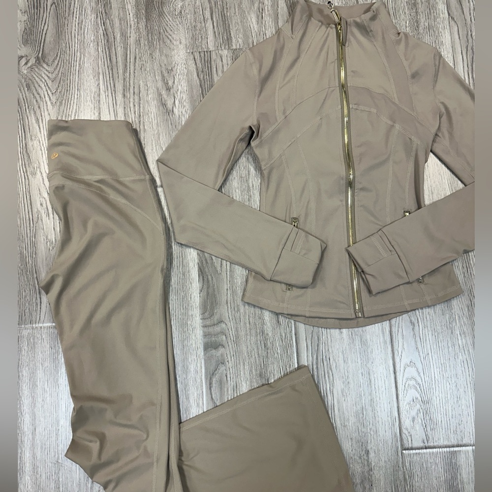 Lululemon Women's Taupe Activewear Set
